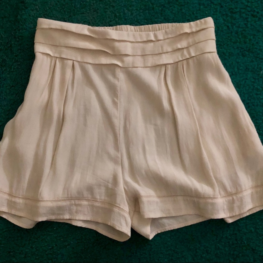 Cream colored high waisted shorts from urban